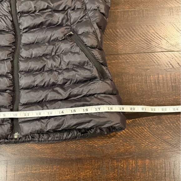 Marmot Black Thinsulate Puffer Vest Women’s M Lightweight Zip - Picture 7 of 11